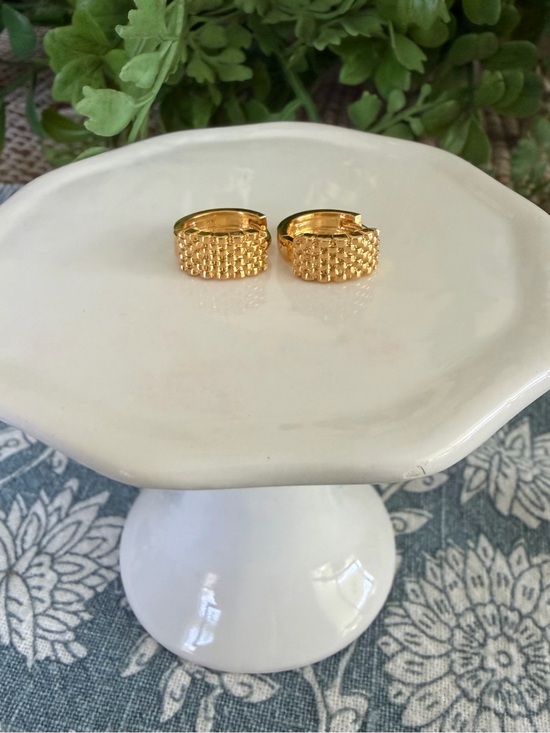 Must Have Jewelry - Must Have Gold Textured Huggie Hoop Earrings